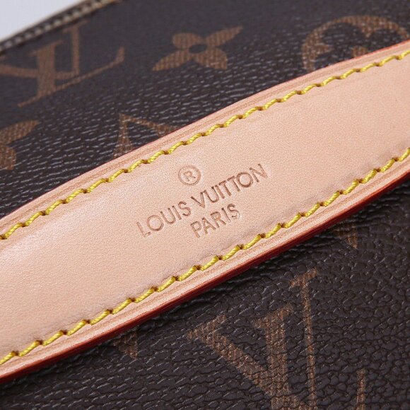 🌾Louis Vuitton Bumbag Brown Monogram Canvas Messenger Bag - Picture 8 of 9